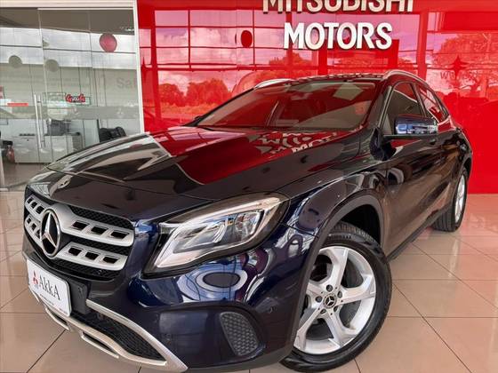 MERCEDES-BENZ GLA 200 1.6 CGI FLEX ADVANCE 7G-DCT MERCEDES-BENZ GLA 200 1.6 CGI FLEX ADVANCE 7G-DCT